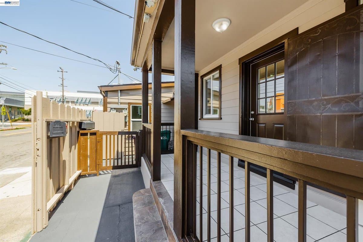 1720 46th Avenue - Photo 3