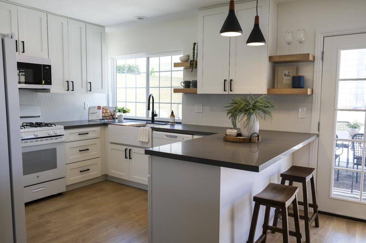 3151 East Radcliffe Avenue - Photo 3