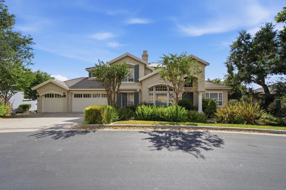 8411 Goldenrod Circle - Photo 2