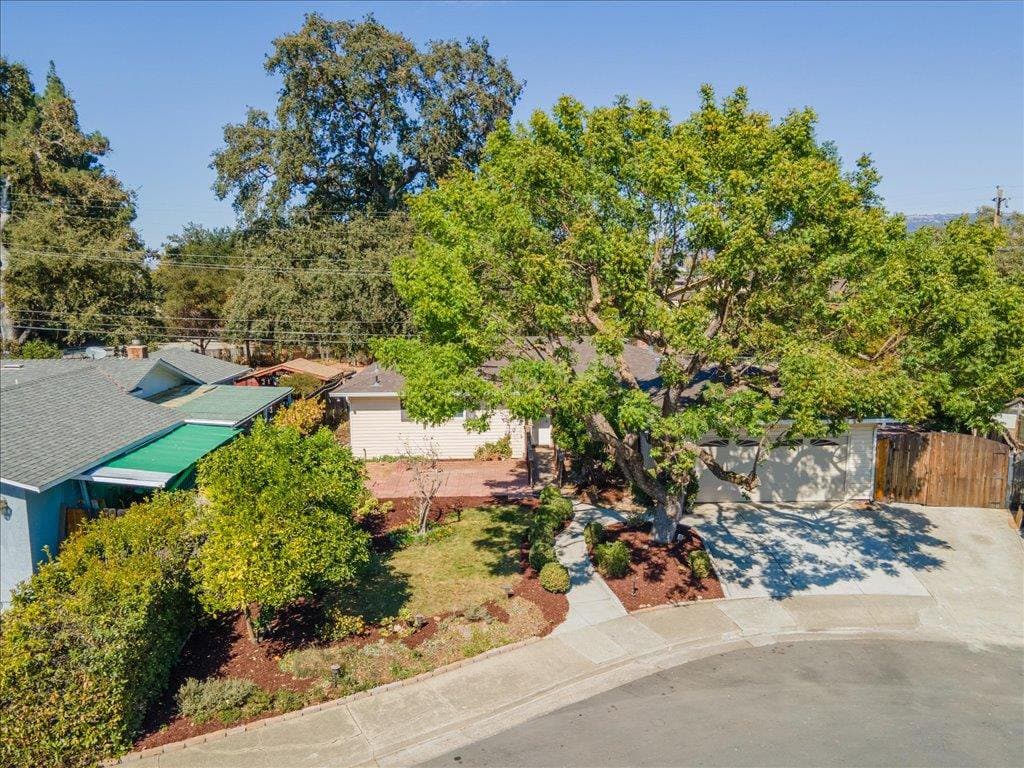 381 Arnold Drive - Photo 3
