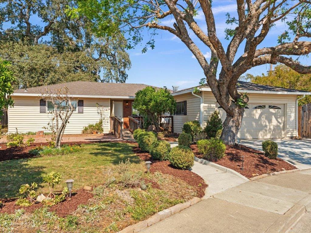 381 Arnold Drive - Photo 5