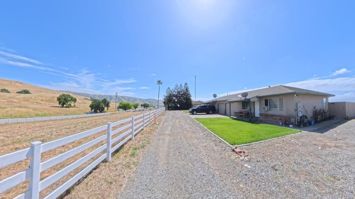 4790 Pacheco Pass Highway - Photo 1