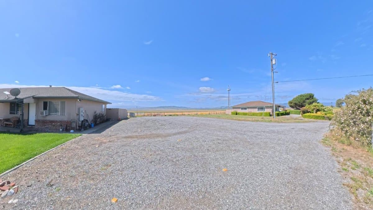 4790 Pacheco Pass Highway - Photo 4