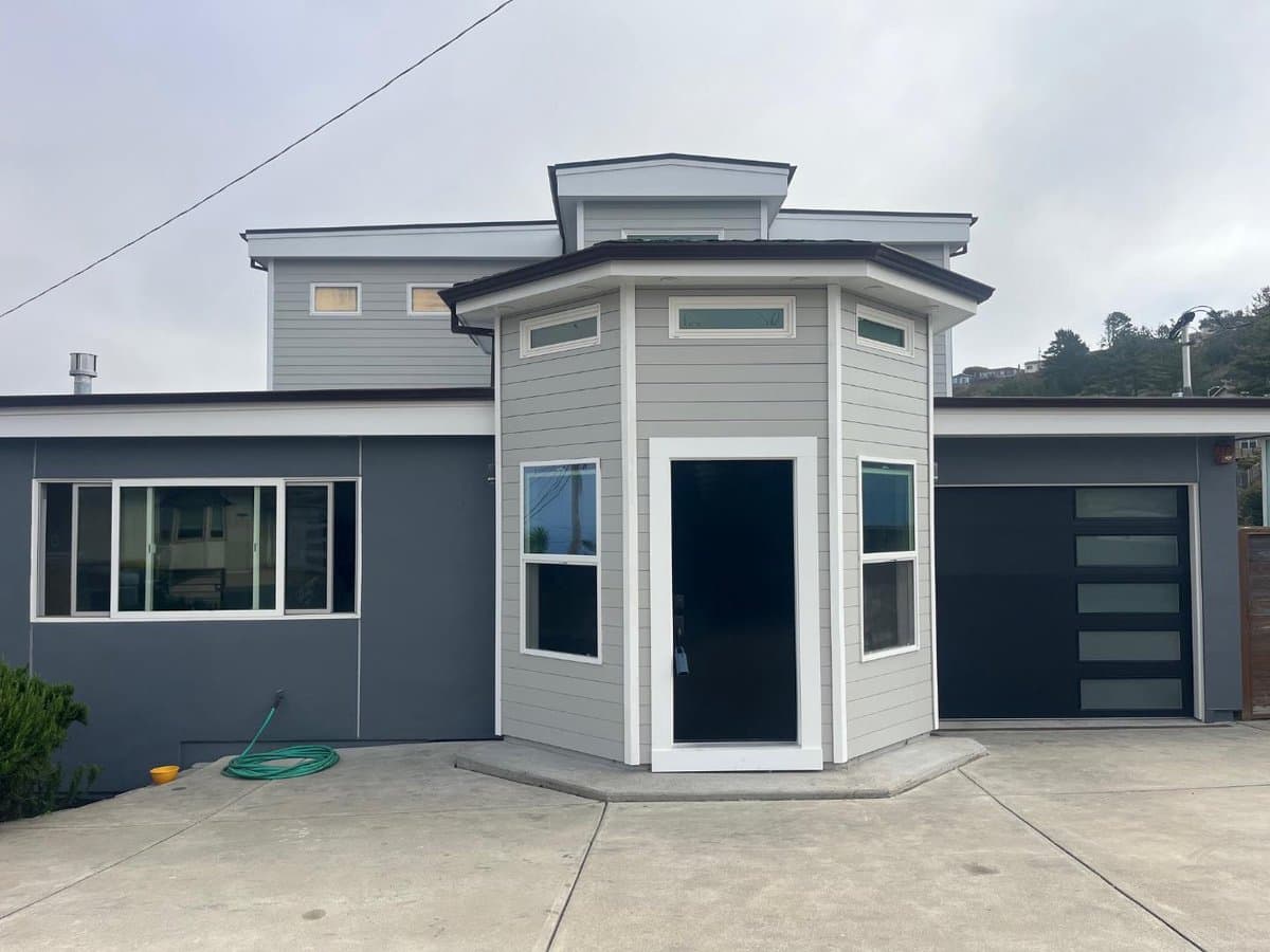 487 Manor Drive - Photo 2