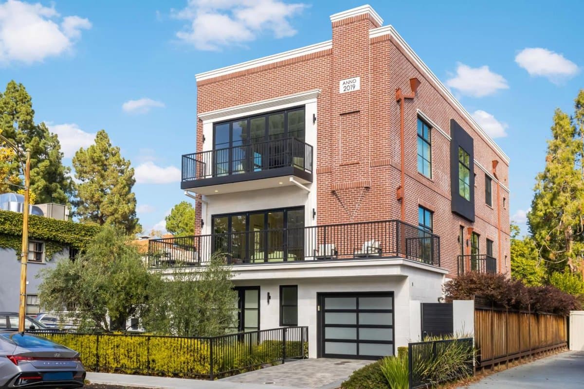 515 Webster Street - Photo 2