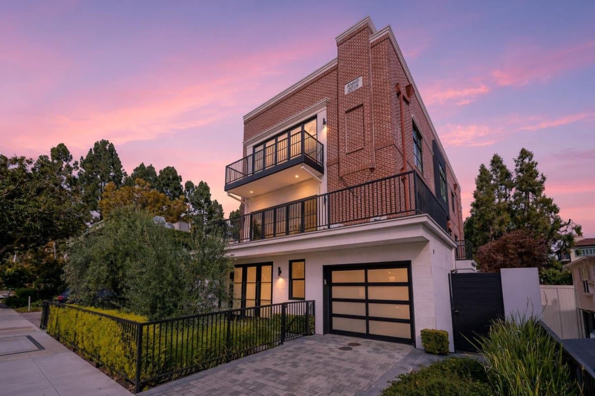 515 Webster Street - Photo 3