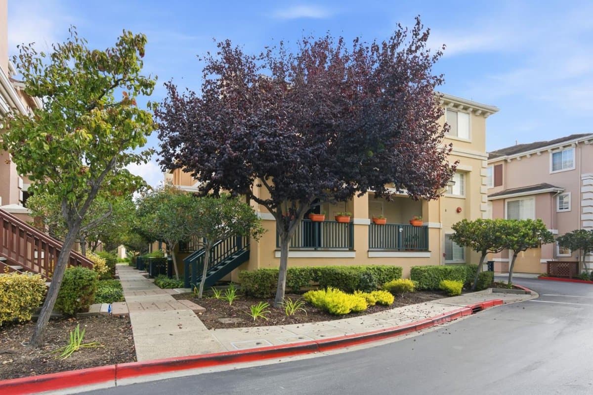 105 Sydney Lane #32 - Photo 2