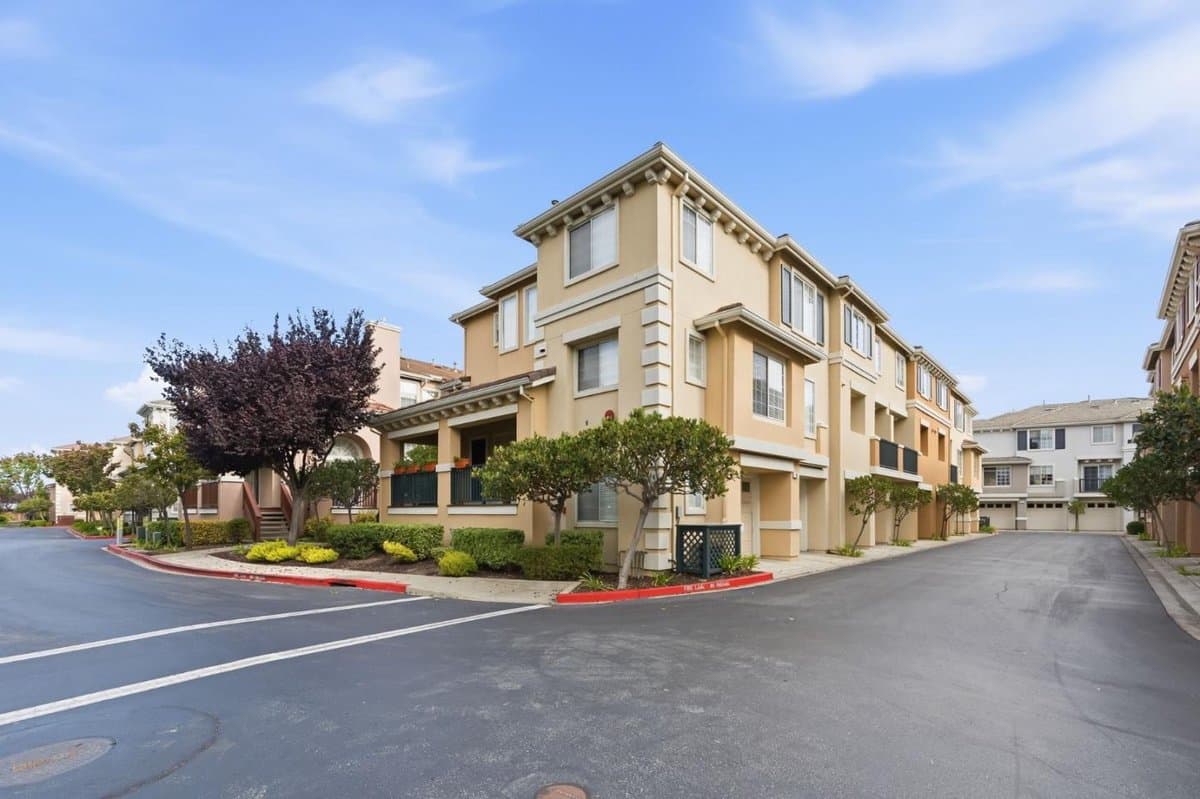 105 Sydney Lane #32 - Photo 3