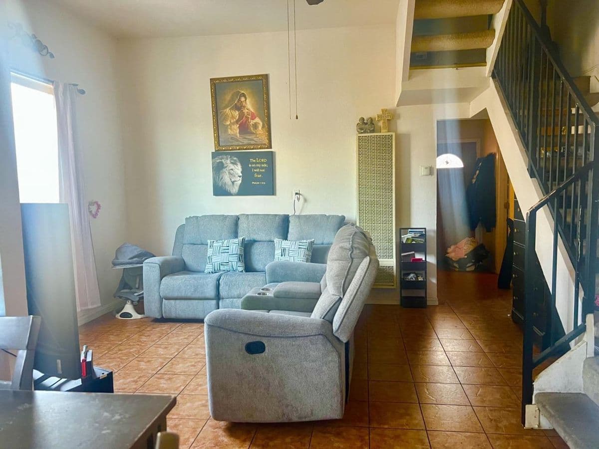 639 Jackson Street - Photo 3