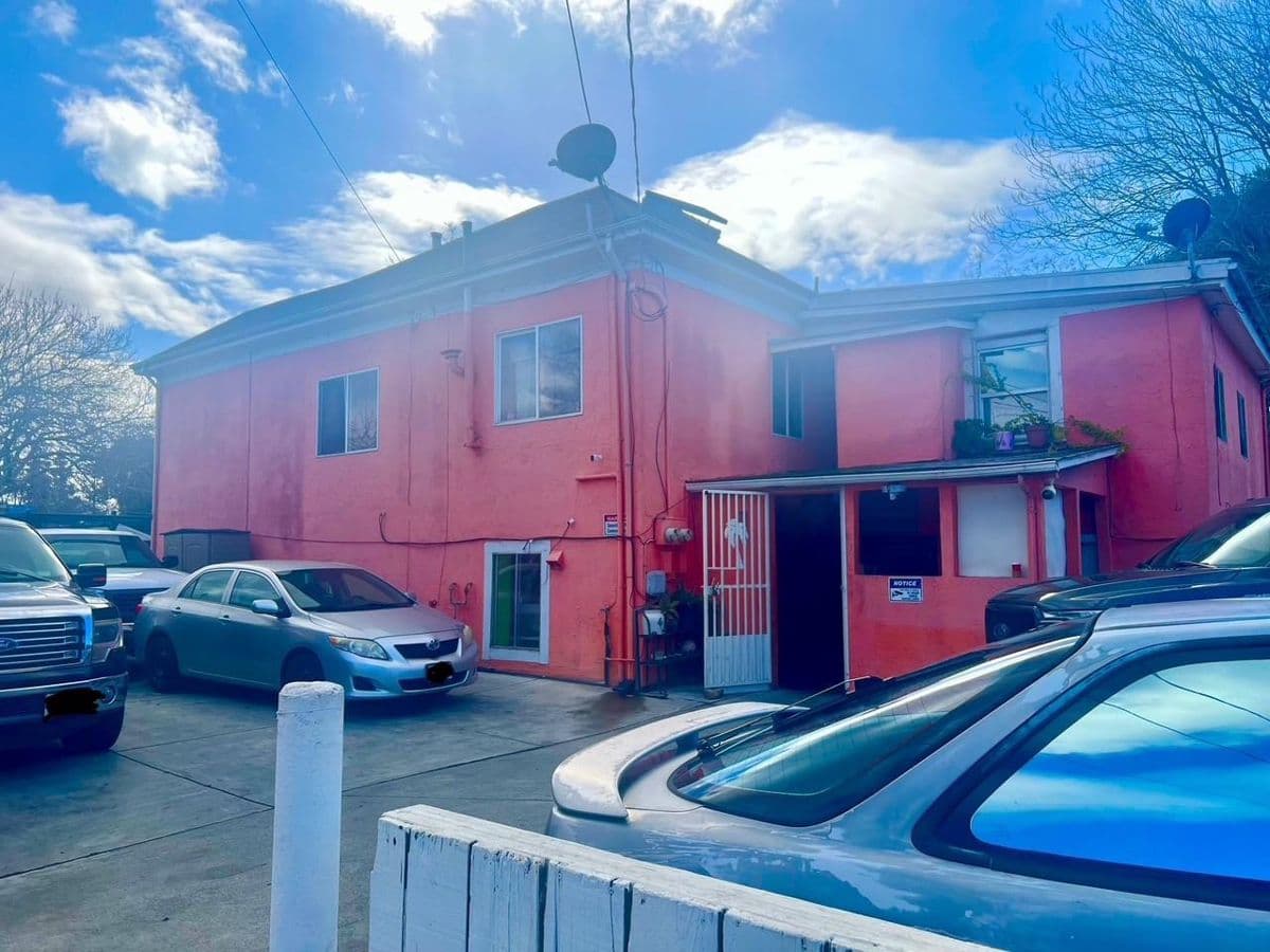 639 Jackson Street - Photo 4