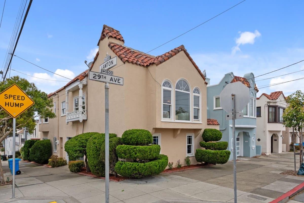 1597 29th Avenue - Photo 3