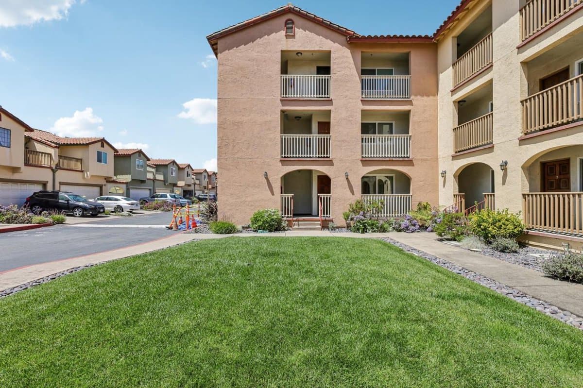 2355 Beach Boulevard #101 - Photo 3