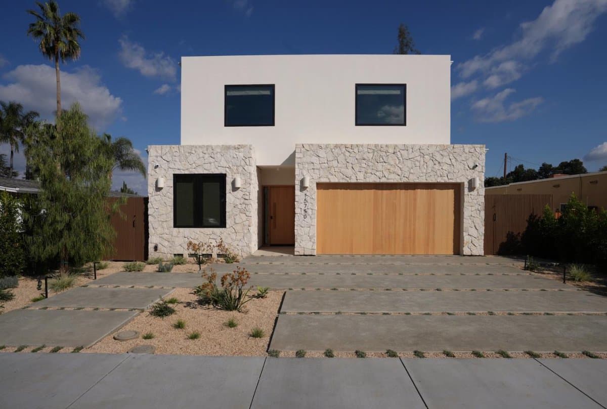15750 Loma Vista Avenue - Photo 1