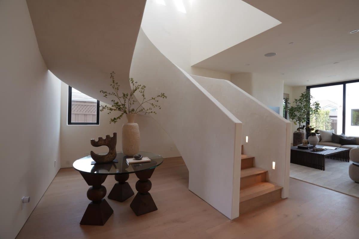 15750 Loma Vista Avenue - Photo 2