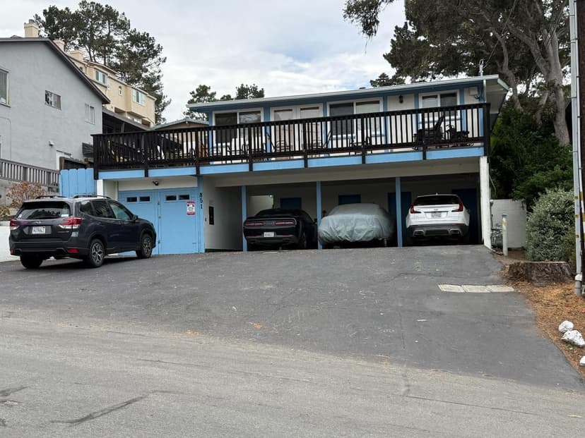 851 Lyndon Street - Photo 1 of 8