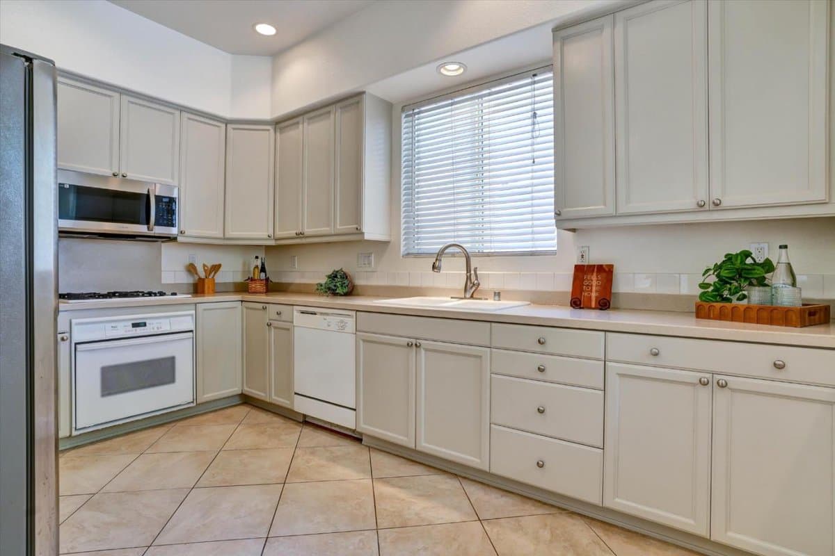 898 Revelation Place - Photo 5