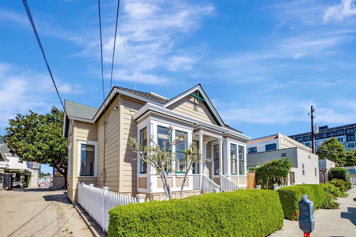 120 Maple Street - Photo 2