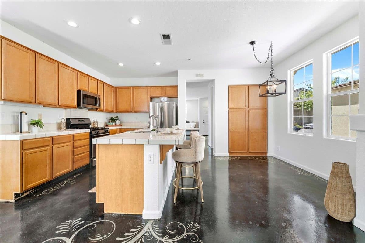 21 La Jolla Street - Photo 4
