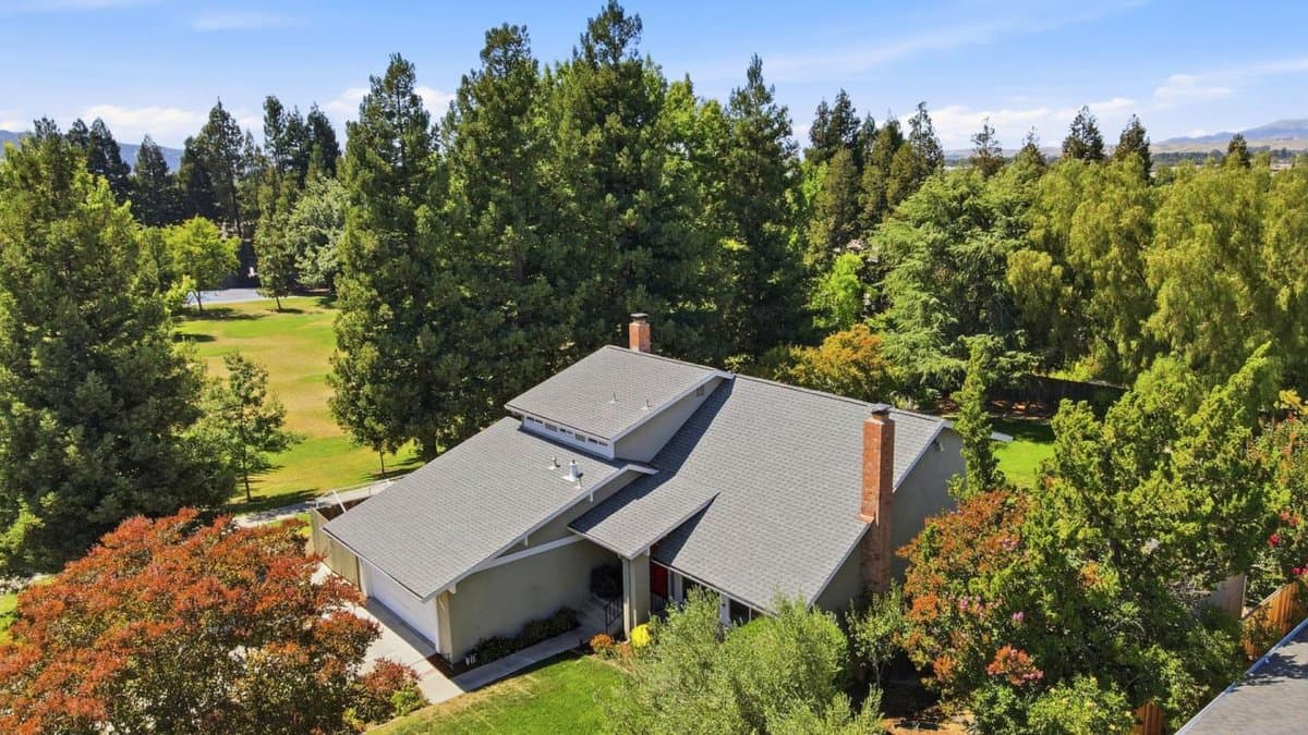 560 Tawny Drive - Photo 3