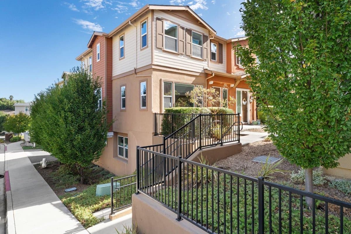 501 Tierney Place - Photo 3