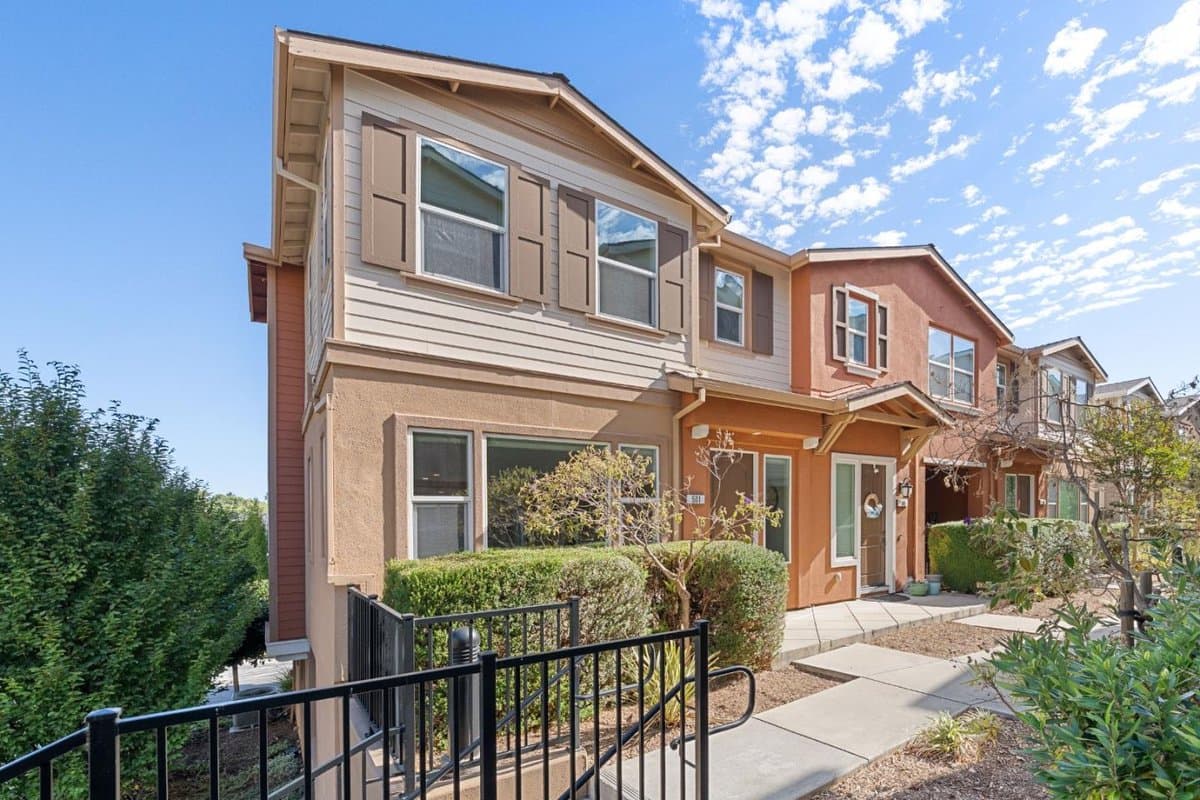 501 Tierney Place - Photo 4