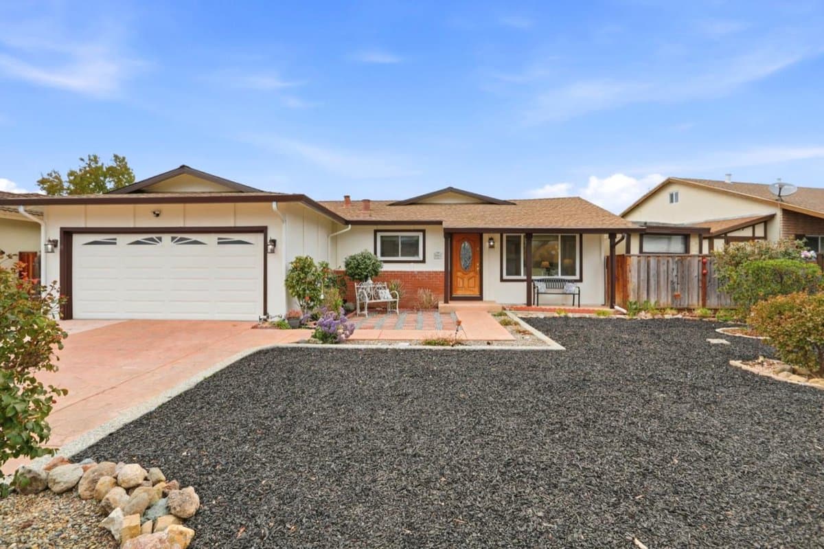 3005 Almond Drive - Photo 1