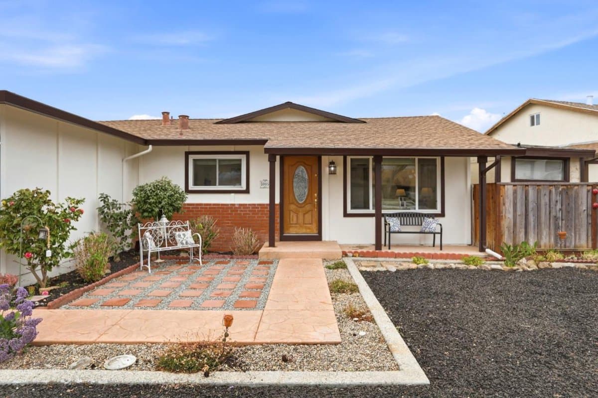 3005 Almond Drive - Photo 5