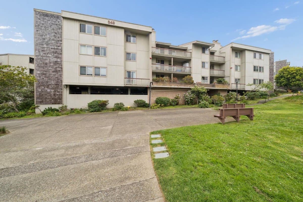 349 Philip Drive #106 - Photo 4