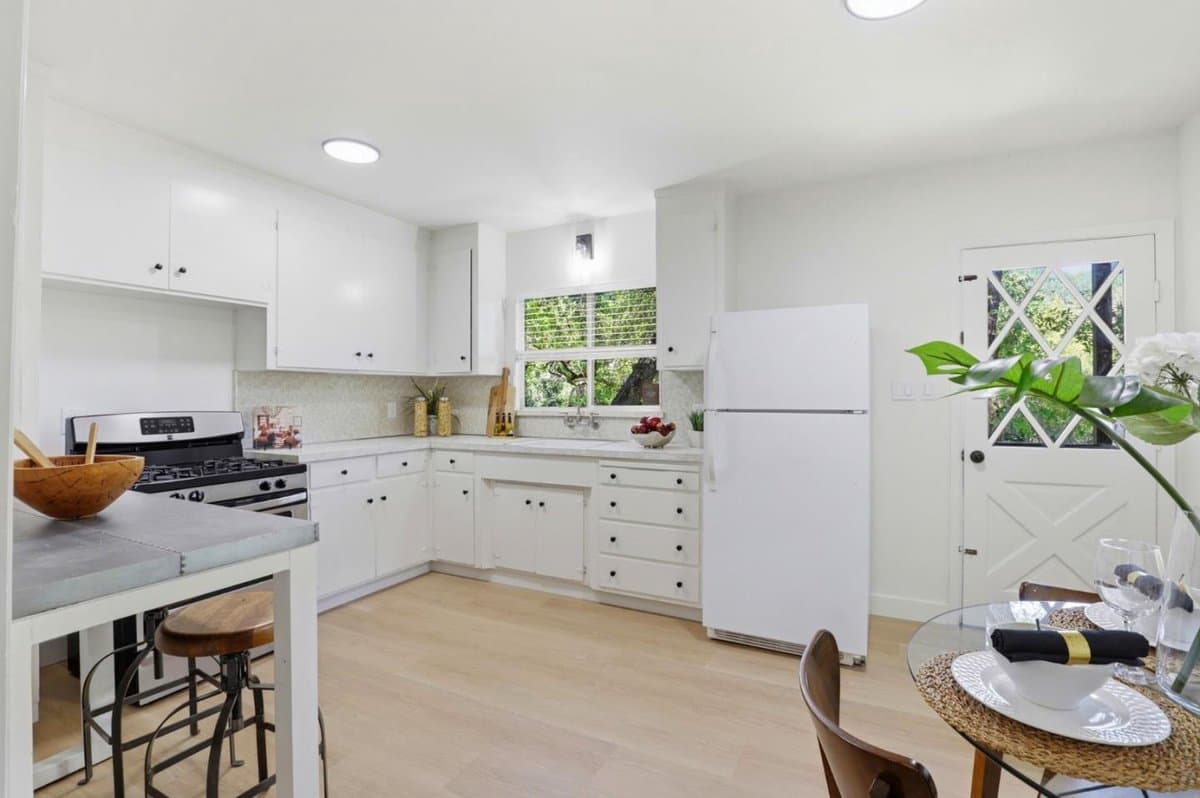 21430 Bertram Road - Photo 4