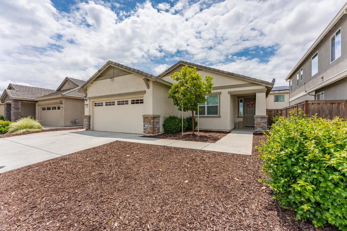 9584 Del Seis Drive - Photo 5