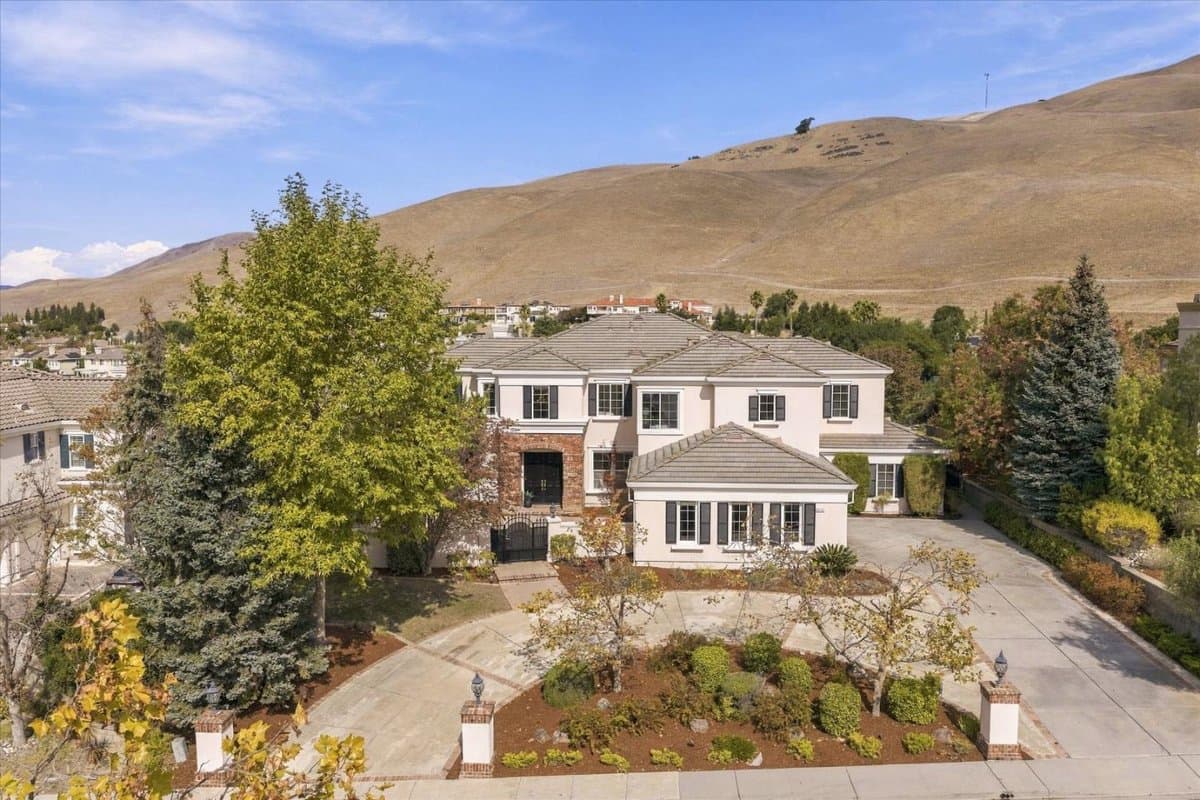 3788 Woodside Terrace - Photo 2