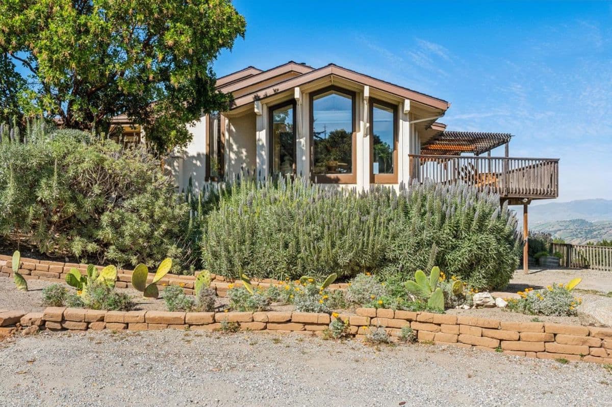 26245 Rinconada Drive - Photo 2
