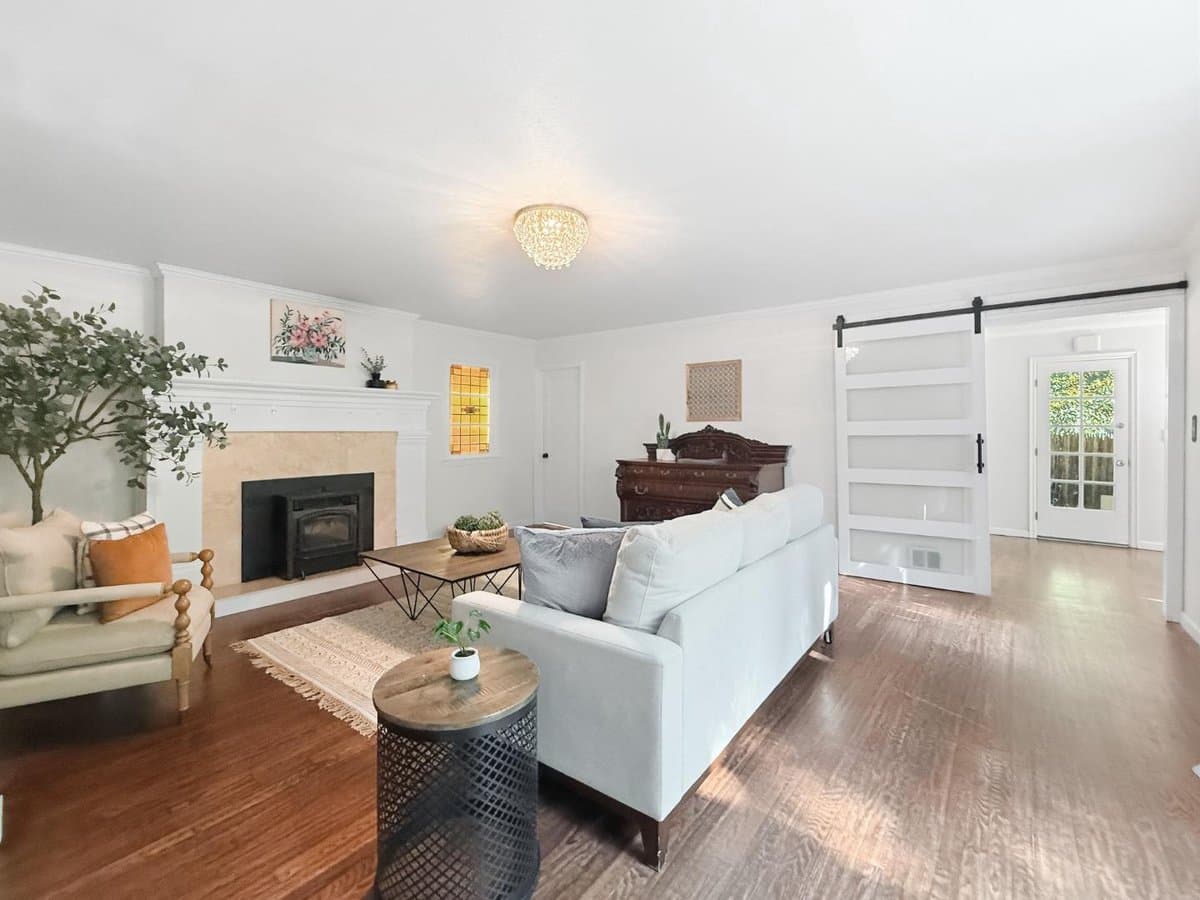 625 Nottingham Way - Photo 4