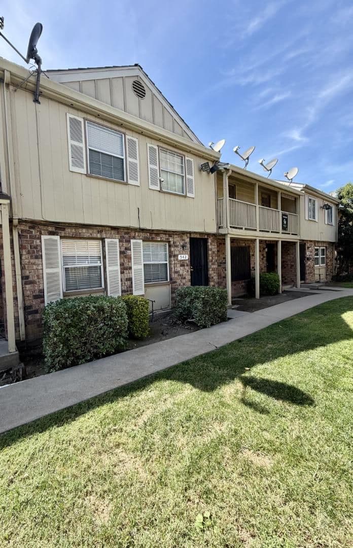 542 Salem Way - Photo 2