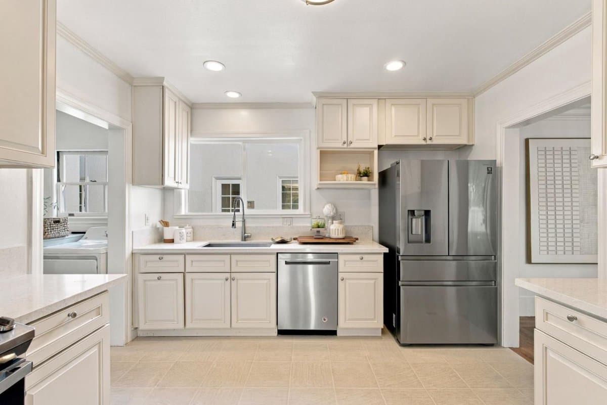 1535 Cowper Street - Photo 3