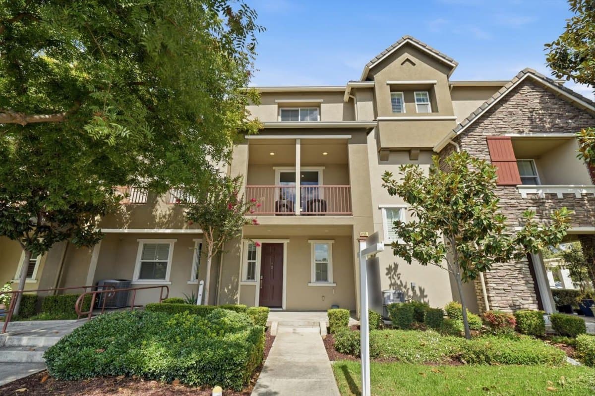 1133 Rock Avenue - Photo 2