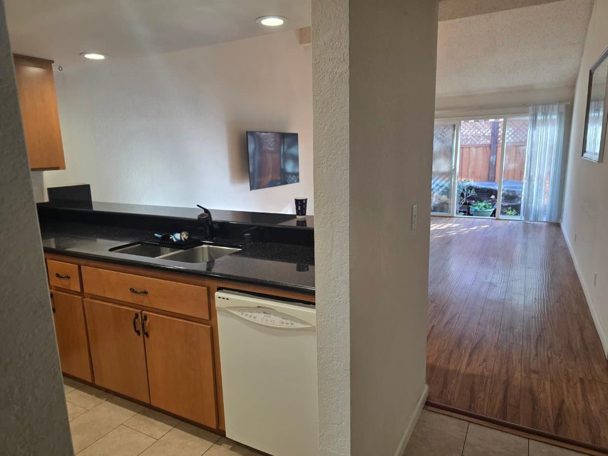648 West Sunnyoaks Avenue - Photo 3
