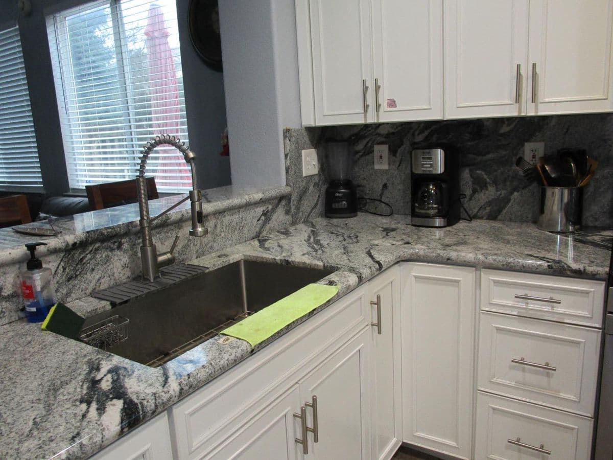 413 Hydrangea Court - Photo 4
