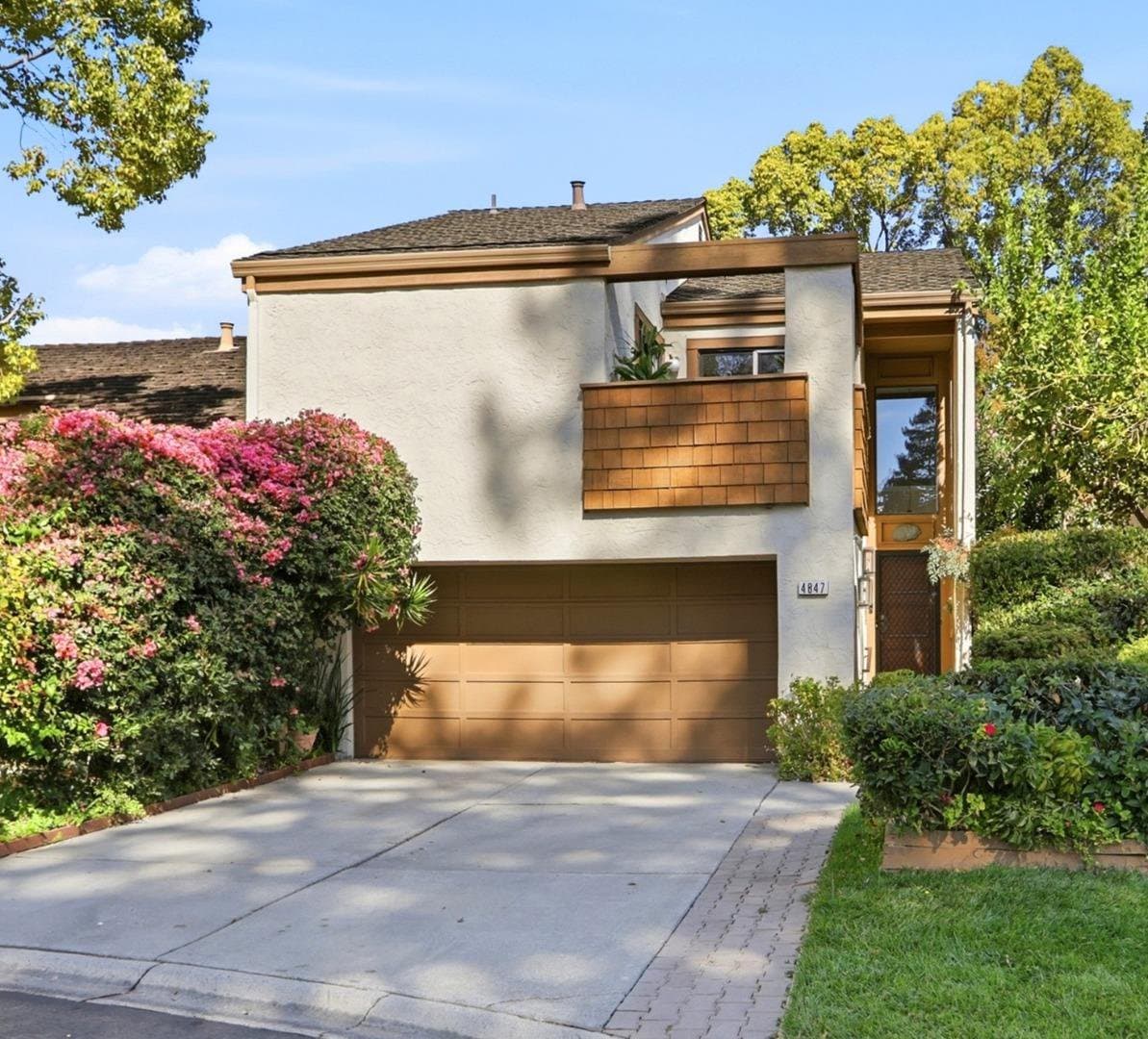 4847 Lago Vista Circle - Photo 2