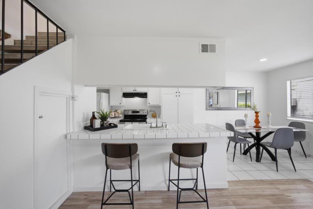 811 North Capitol Avenue #3 - Photo 5