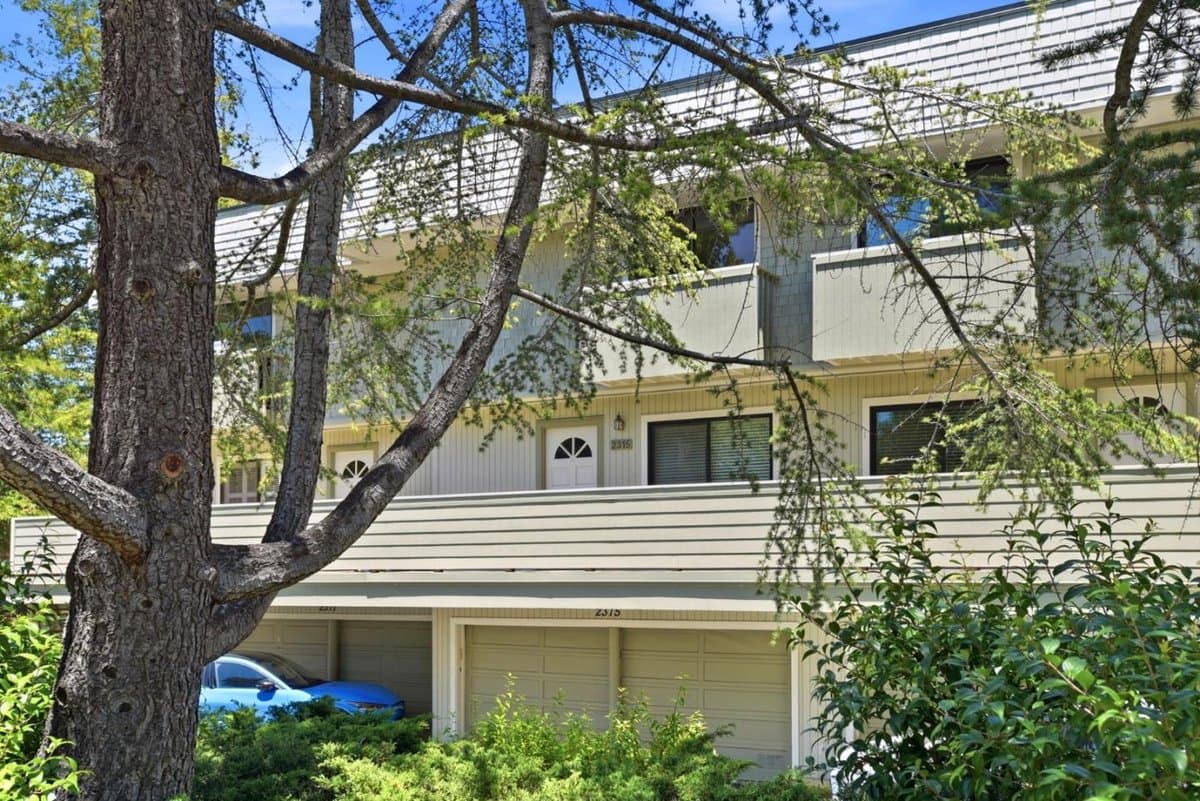 2315 Sharon Road - Photo 3