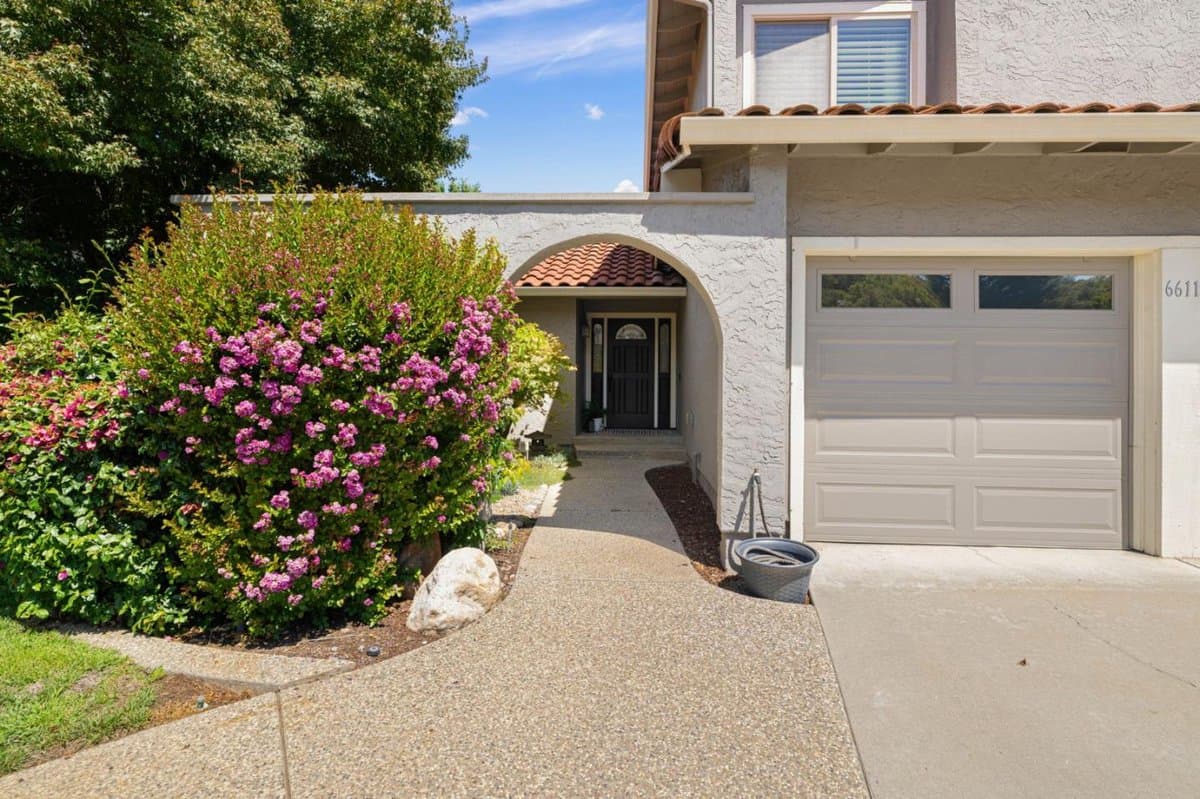 6611 Whitbourne Drive - Photo 3