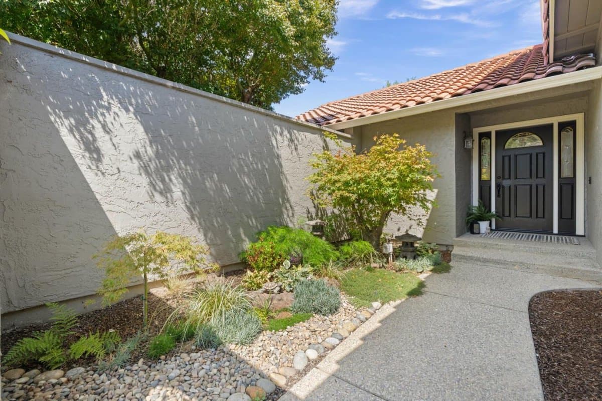 6611 Whitbourne Drive - Photo 4