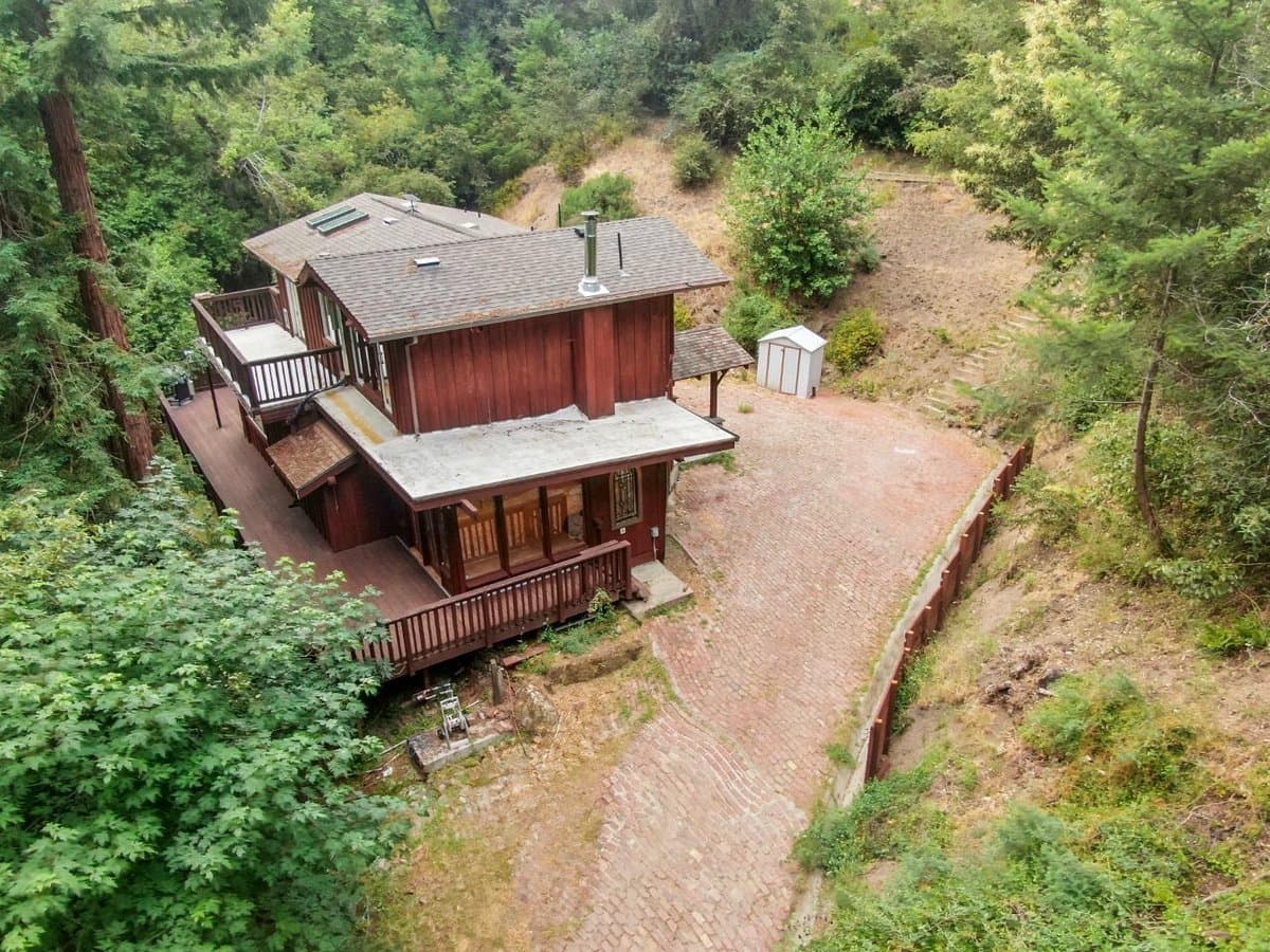 975 Logan Creek Road - Photo 2