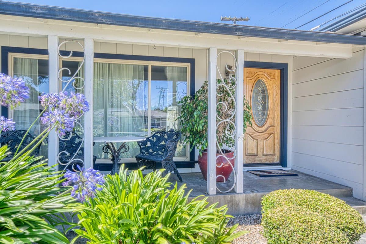 8 San Pedro Street - Photo 2