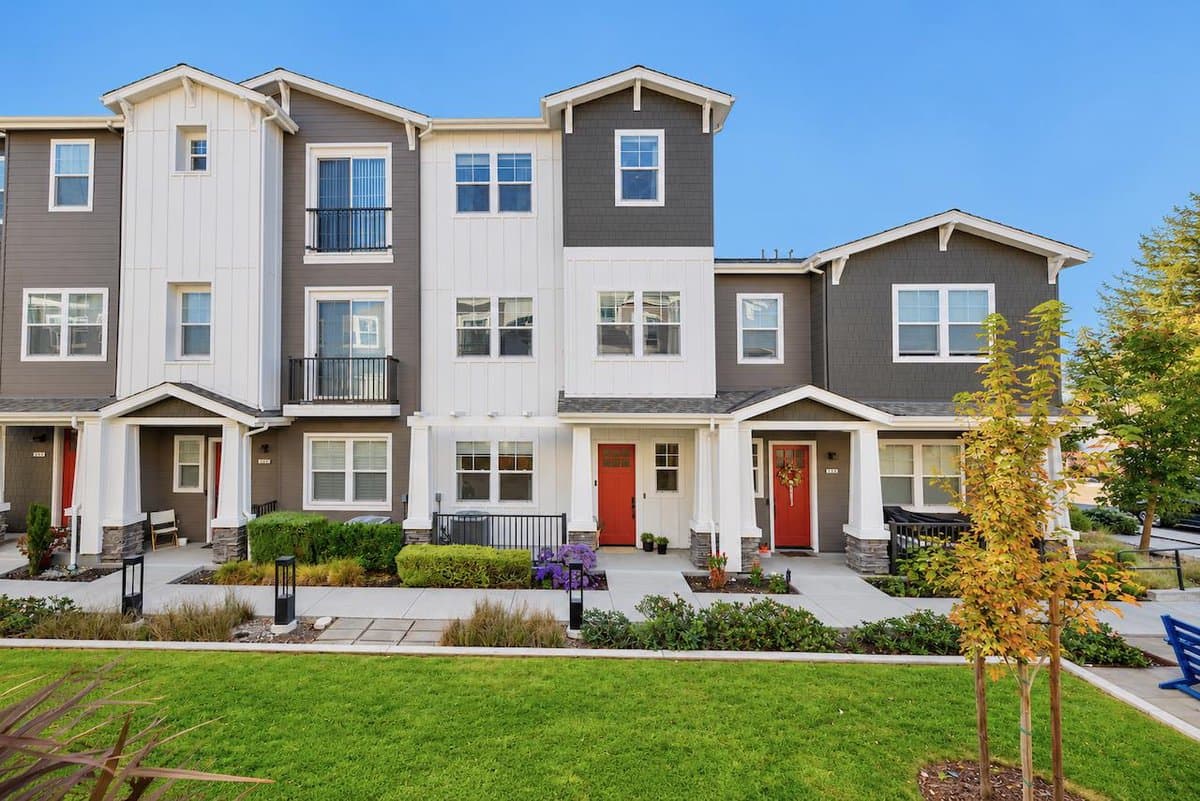 201 Cove Lane - Photo 1
