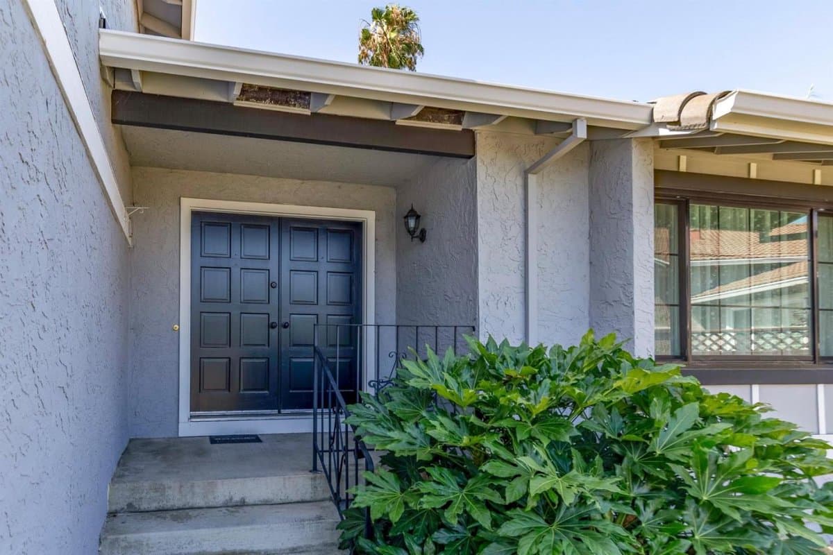 1296 Dentwood Drive - Photo 3