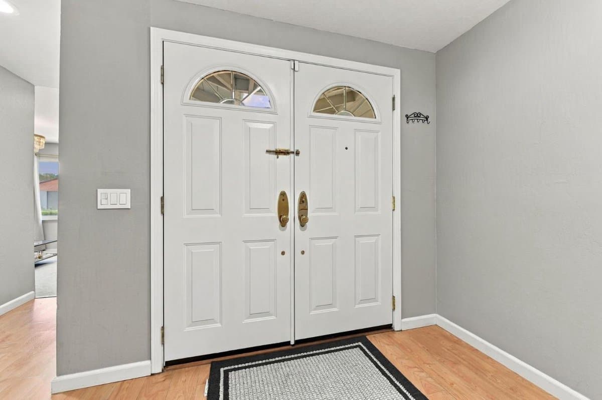 5742 San Lorenzo Drive - Photo 5