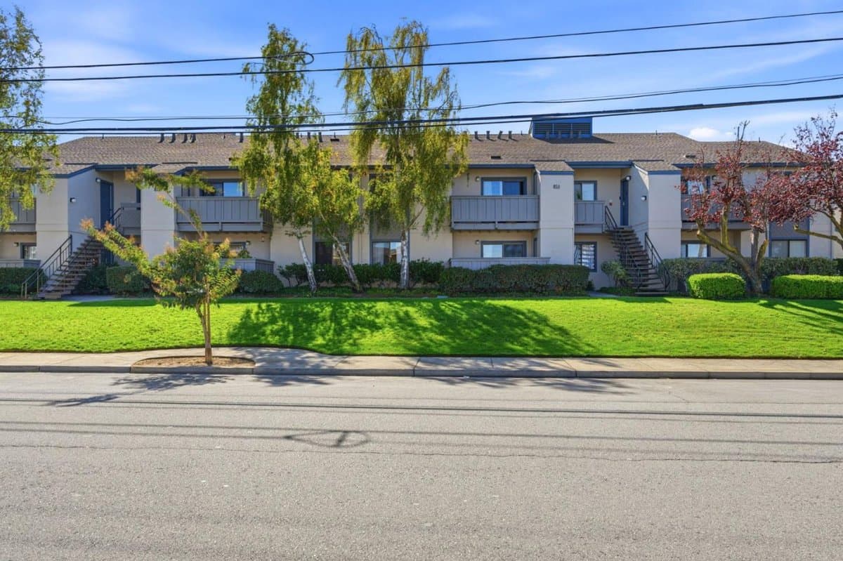 853 Woodside Way #136 - Photo 1