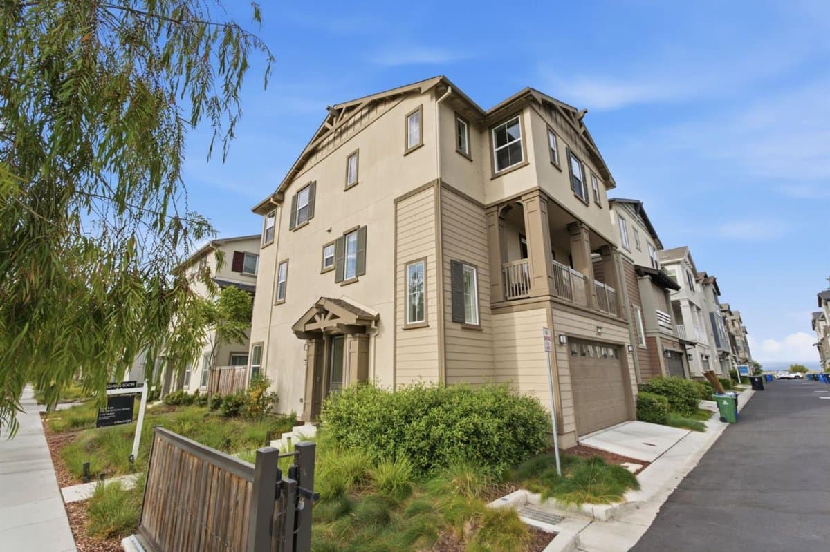 37751 Hickory Street - Photo 2